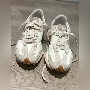 New Balance 327 size 6 in women